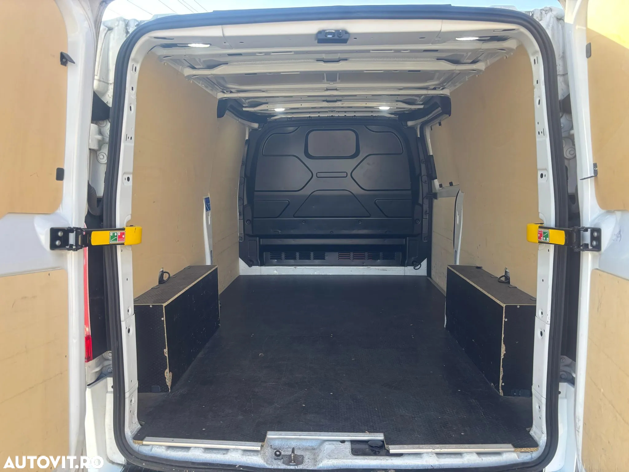 Ford Transit Custom - 17