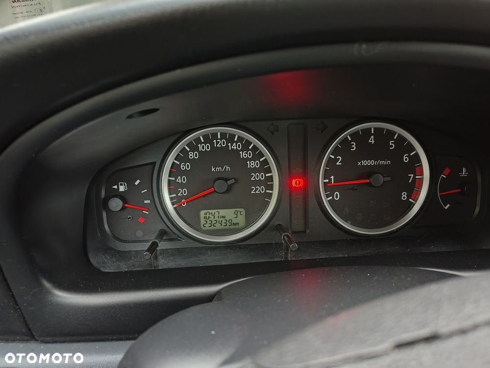 Nissan Almera - 7