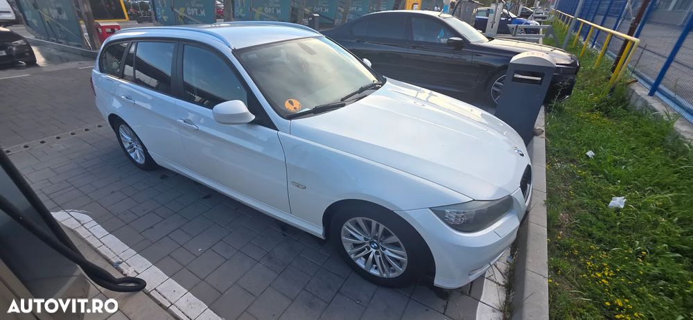 BMW Seria 3 318d - 19