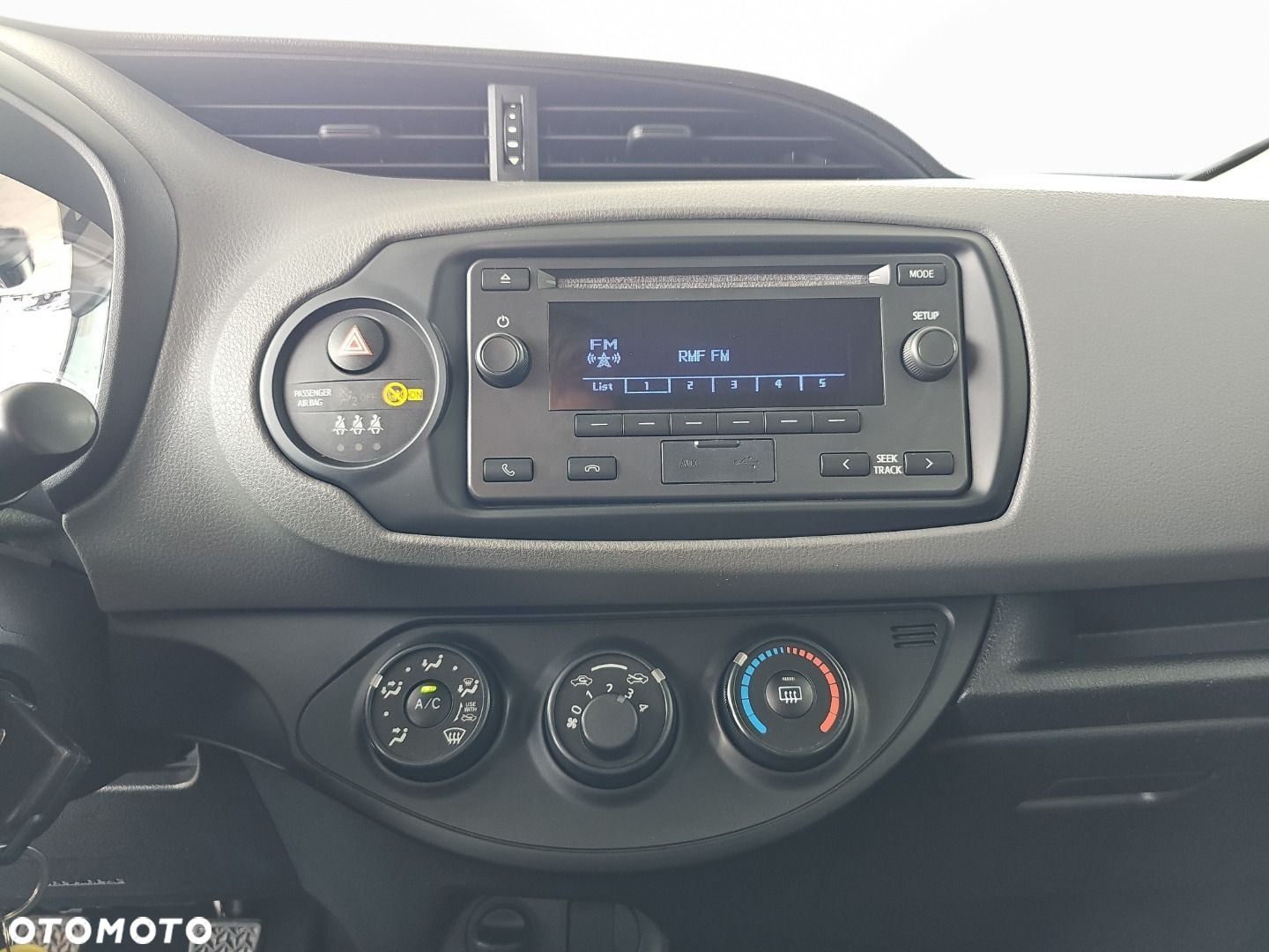 Toyota Yaris 1.0 Active EU6 - 14