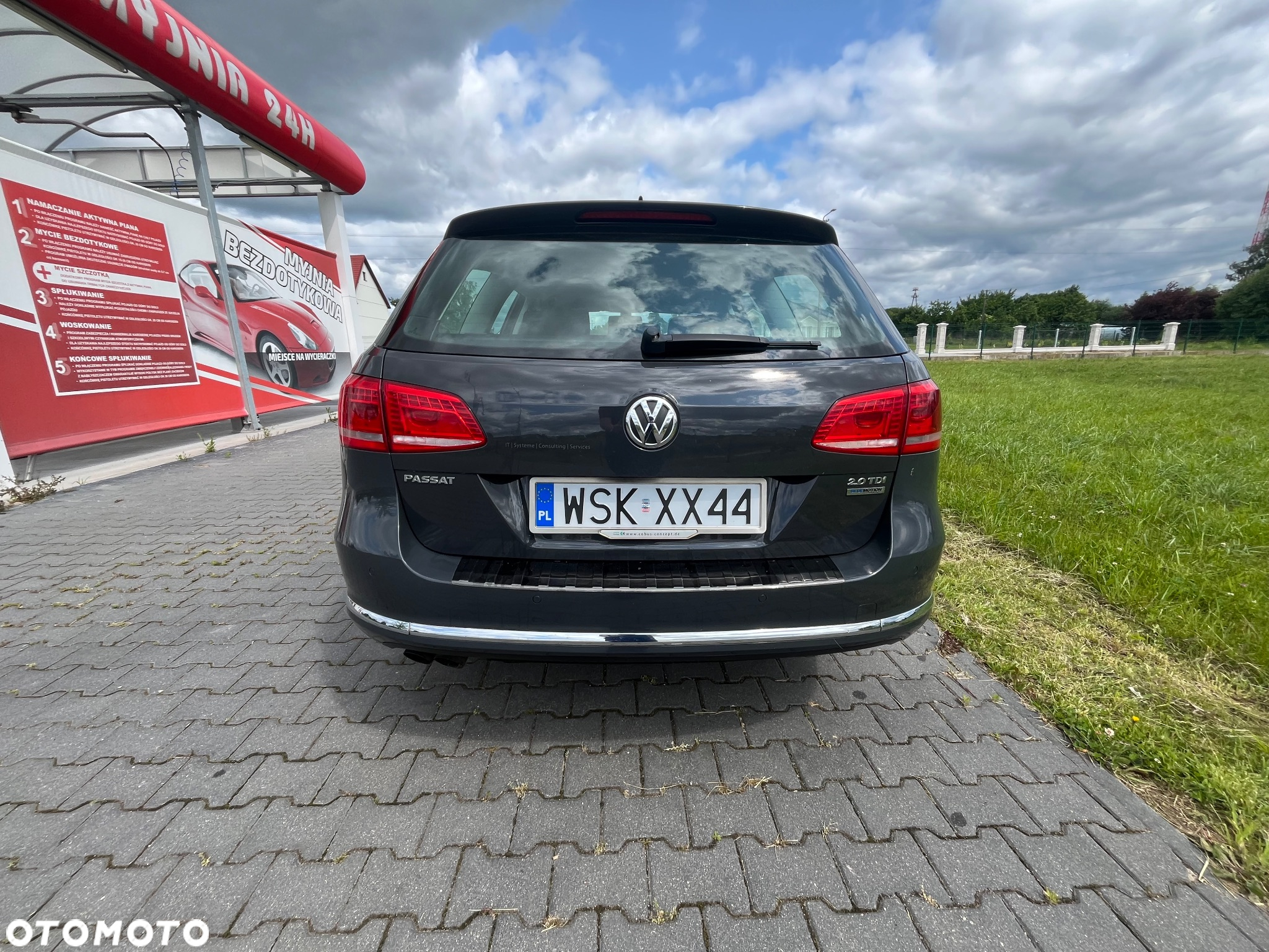 Volkswagen Passat - 4