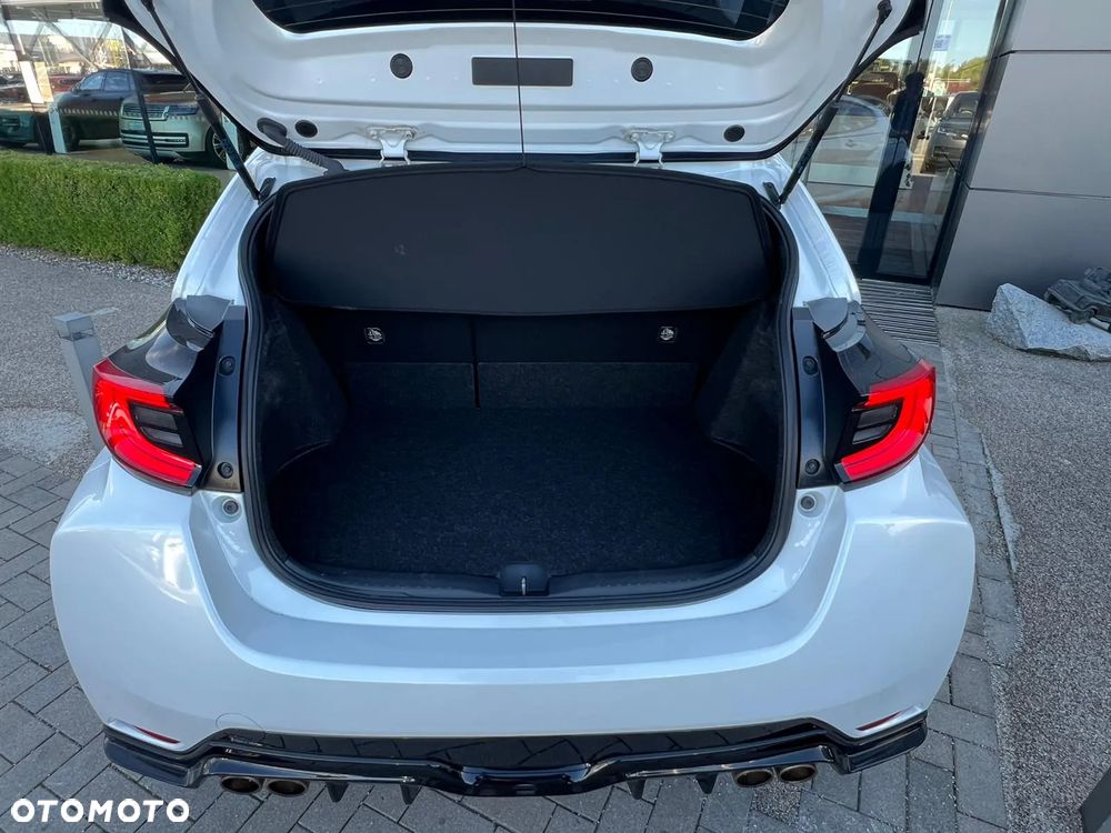 Toyota Yaris GR 1.6 Dynamic - 25