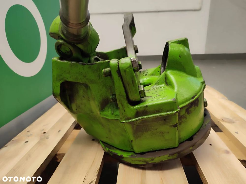 Zwolnica zwrotnica 050376 piasta półoś  Merlo Roto - 7