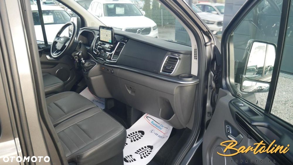 Ford Tourneo Custom - 17