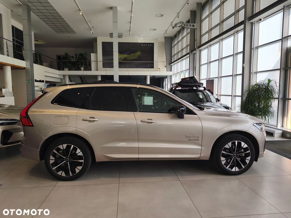 Volvo XC 60 B5 B AWD Ultra Dark - 8