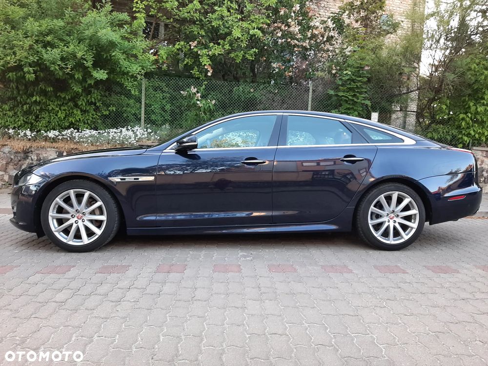 Jaguar XJ 3.0 V6 Kompressor AWD R-Sport - 26