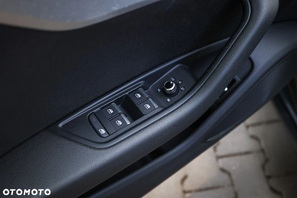 Audi A4 Avant 40 TDI quattro S tronic S line - 20