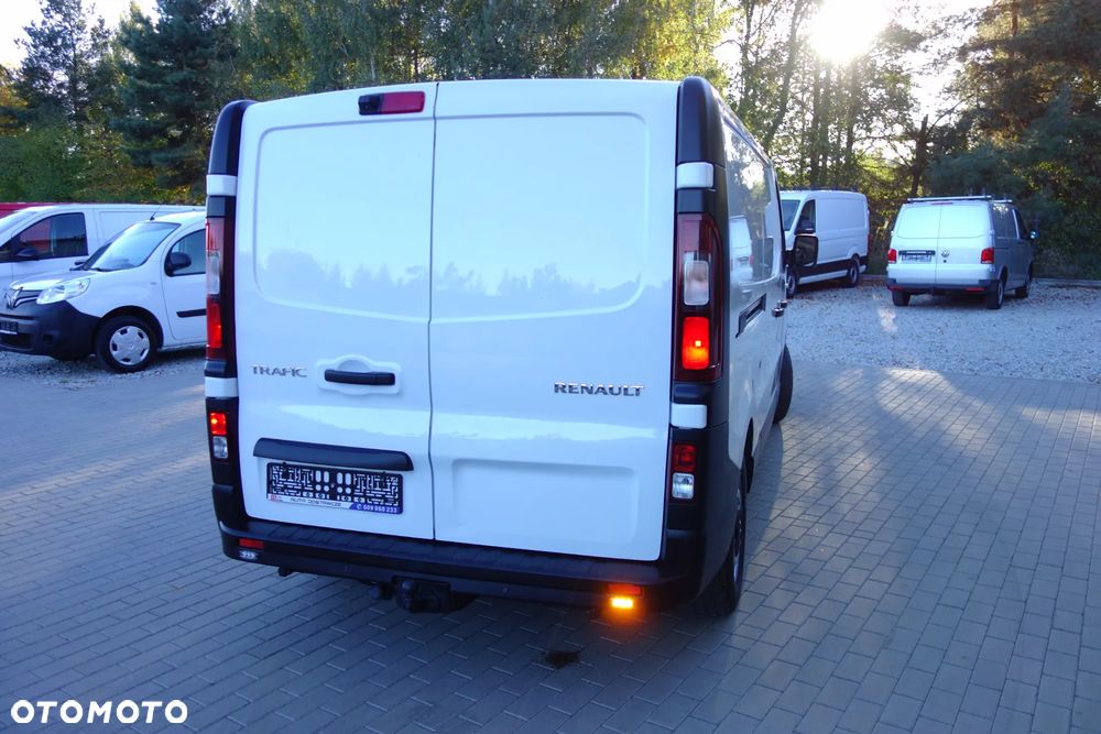 Renault Trafic Automat 2.0 Dci 145 KM Long Klima Webasto Kamera - 26