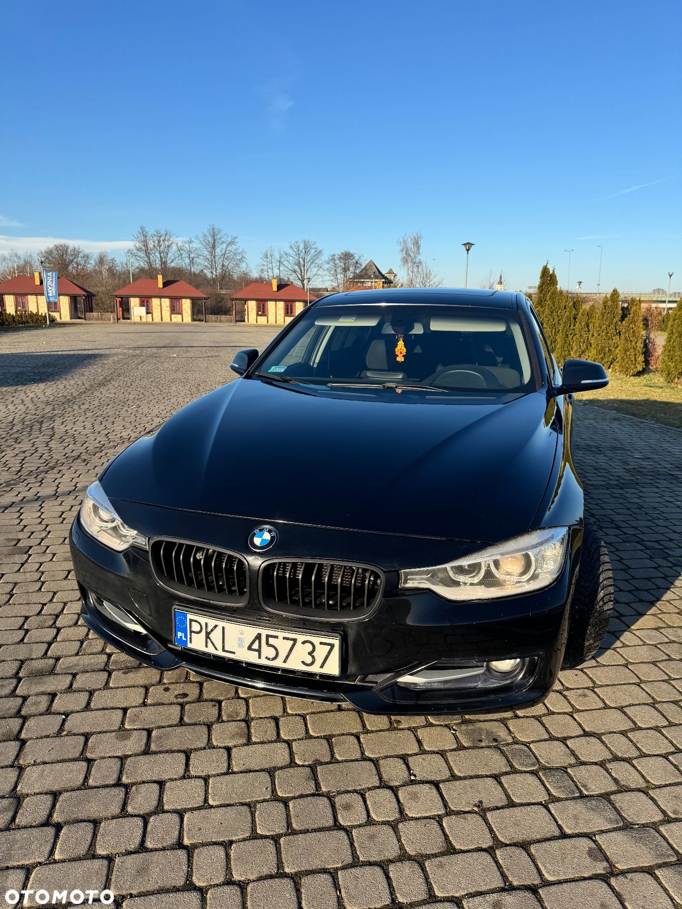 BMW Seria 3 320i - 1