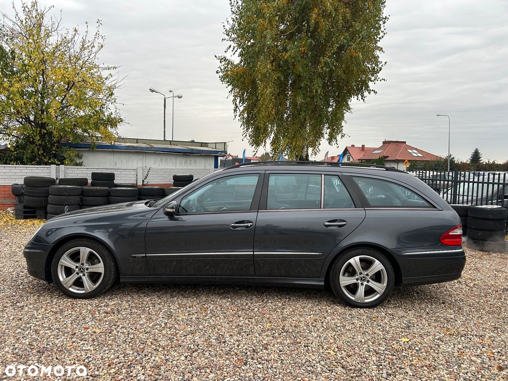 Mercedes-Benz E-Class 2009 photo 5