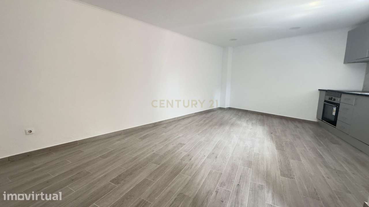 T1 totalmente remodelado no Rio Seco, Ajuda – Lisboa - Grande imagem: 3/19