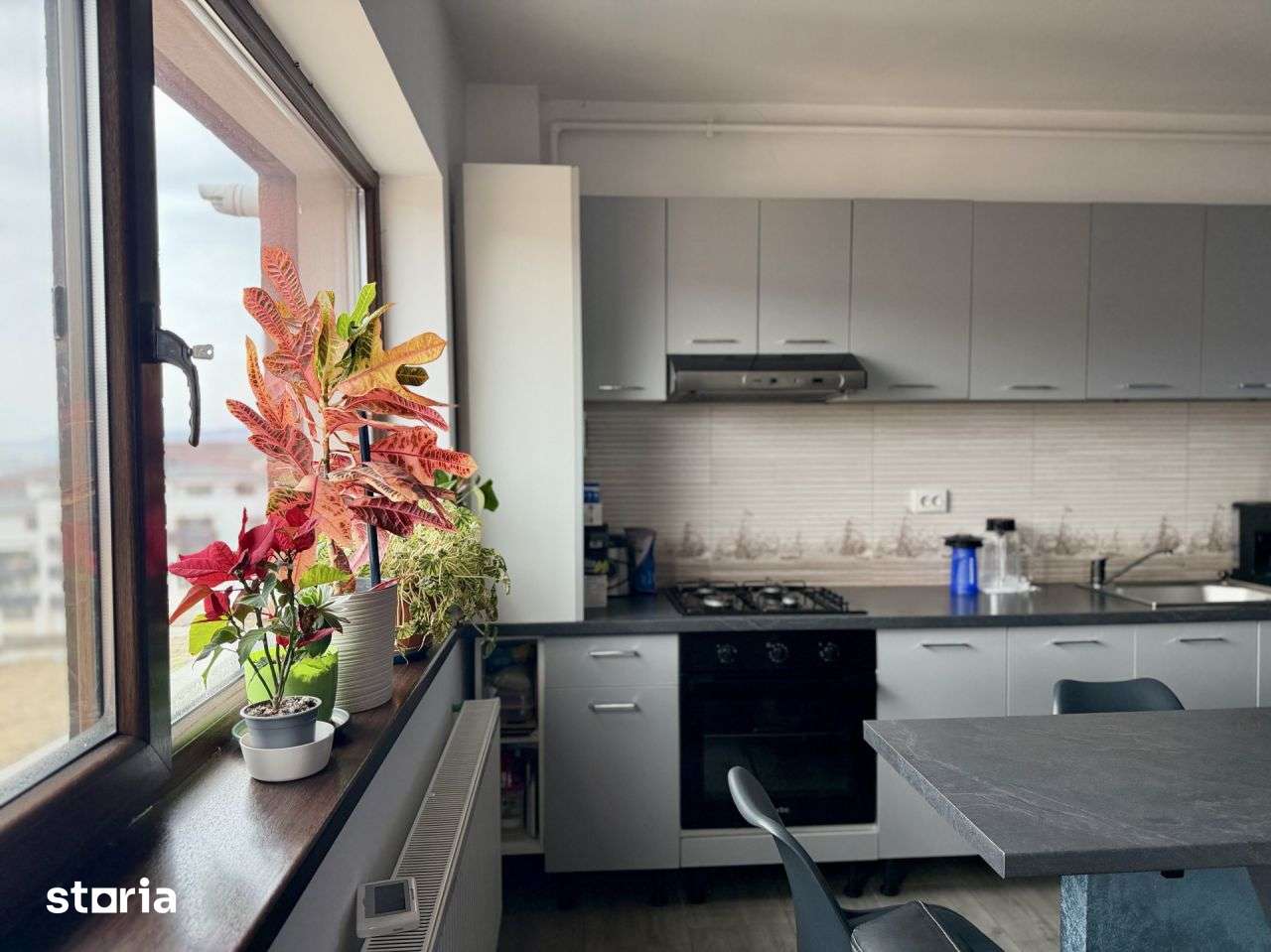 Apartament de 4 camere pe 2 nivele, 120 MP, 2 bai, zona Stejarului — fotografia 1