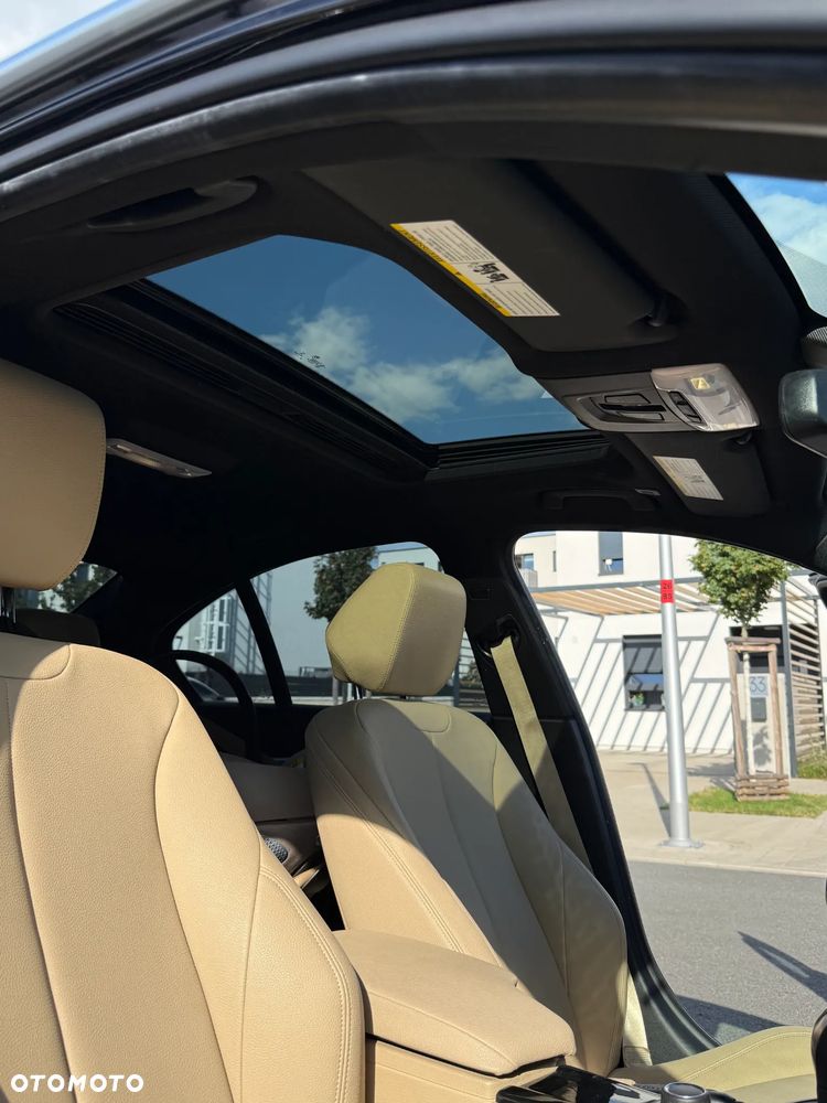 BMW Seria 3 330i Sport Line - 19