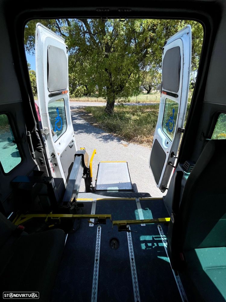 Ford Transit 330L 2.2 TDCi - 19