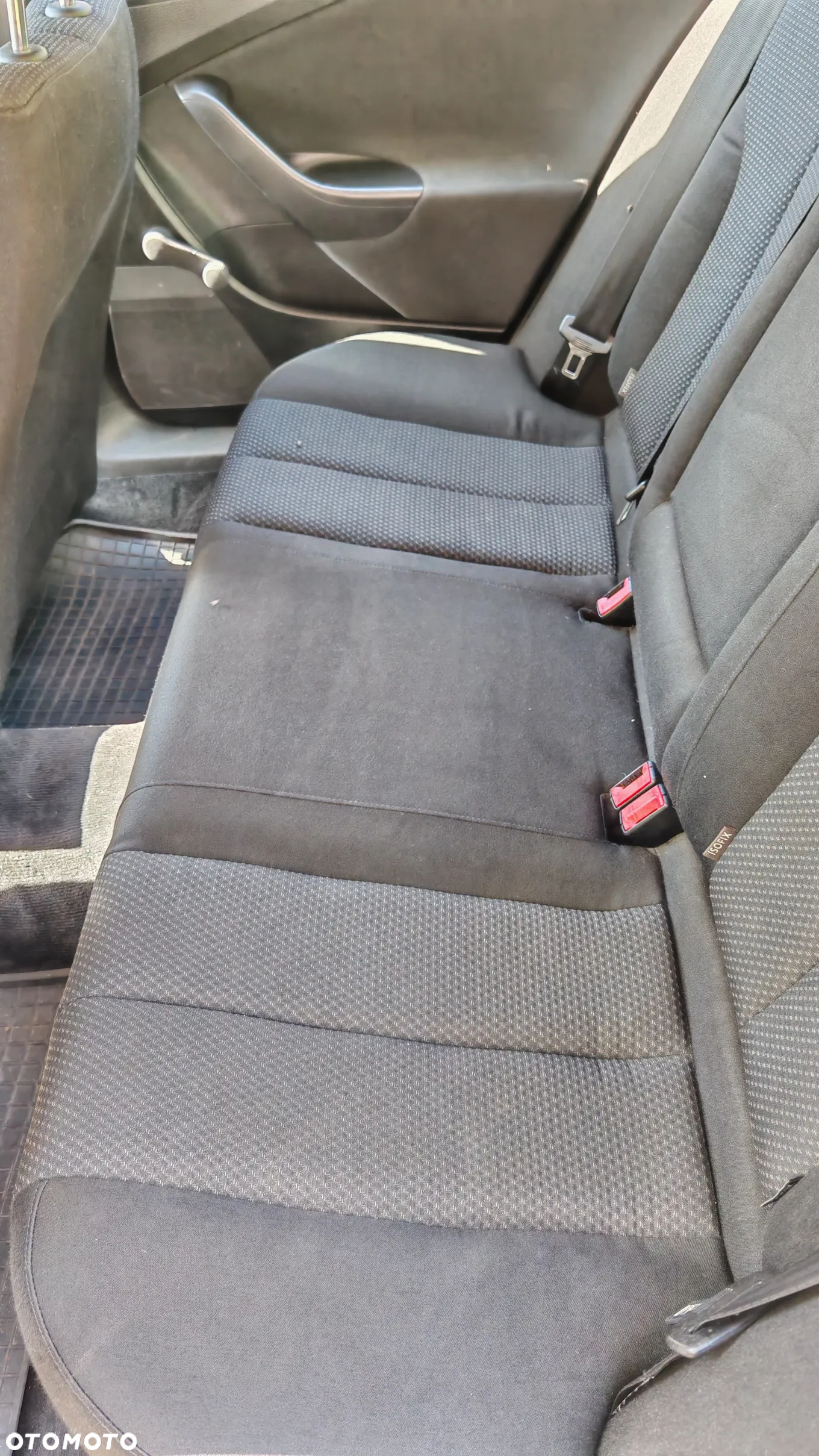 Volkswagen Passat 1.6 FSI Comfortline - 10