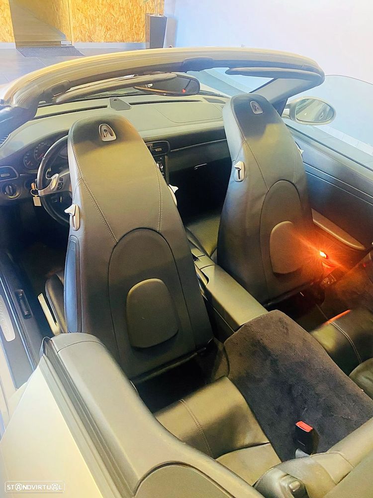 Porsche 911 Série F - 34
