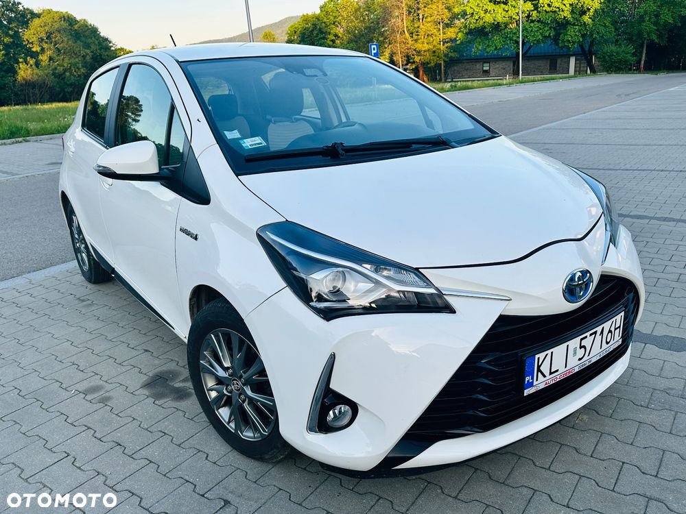 Toyota Yaris Hybrid 100 Premium EU6 - 25