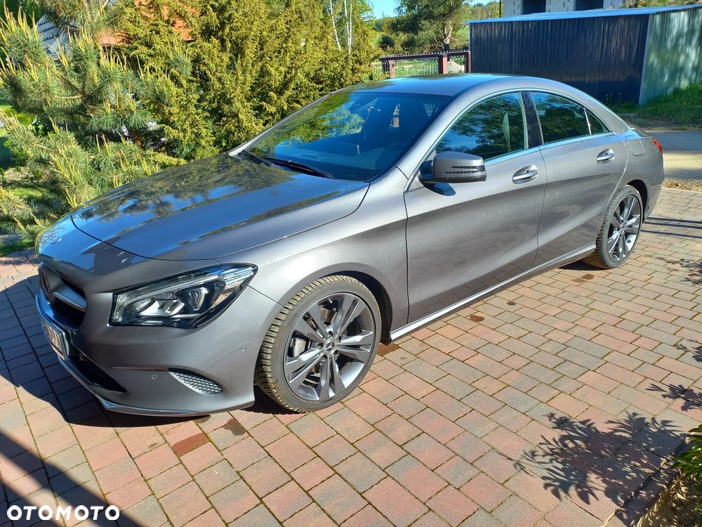 Mercedes-Benz CLA 180 d Urban - 1