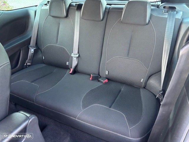 Citroën DS3 1.6 HDi Airdream So Chic - 4