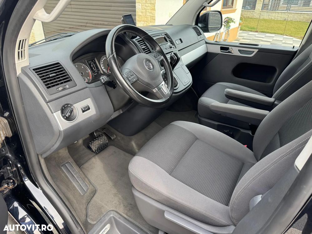 Volkswagen Multivan - 5