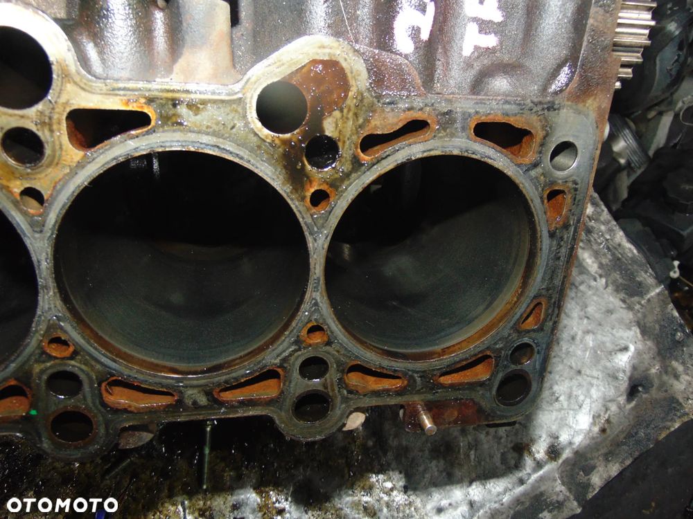 Blok silnika VW Golf 5 2,0 tfsi - 3
