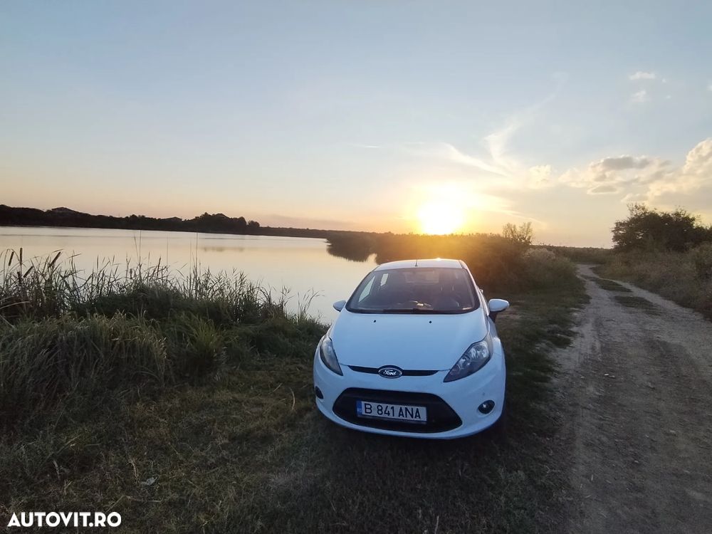 Ford Fiesta - 12