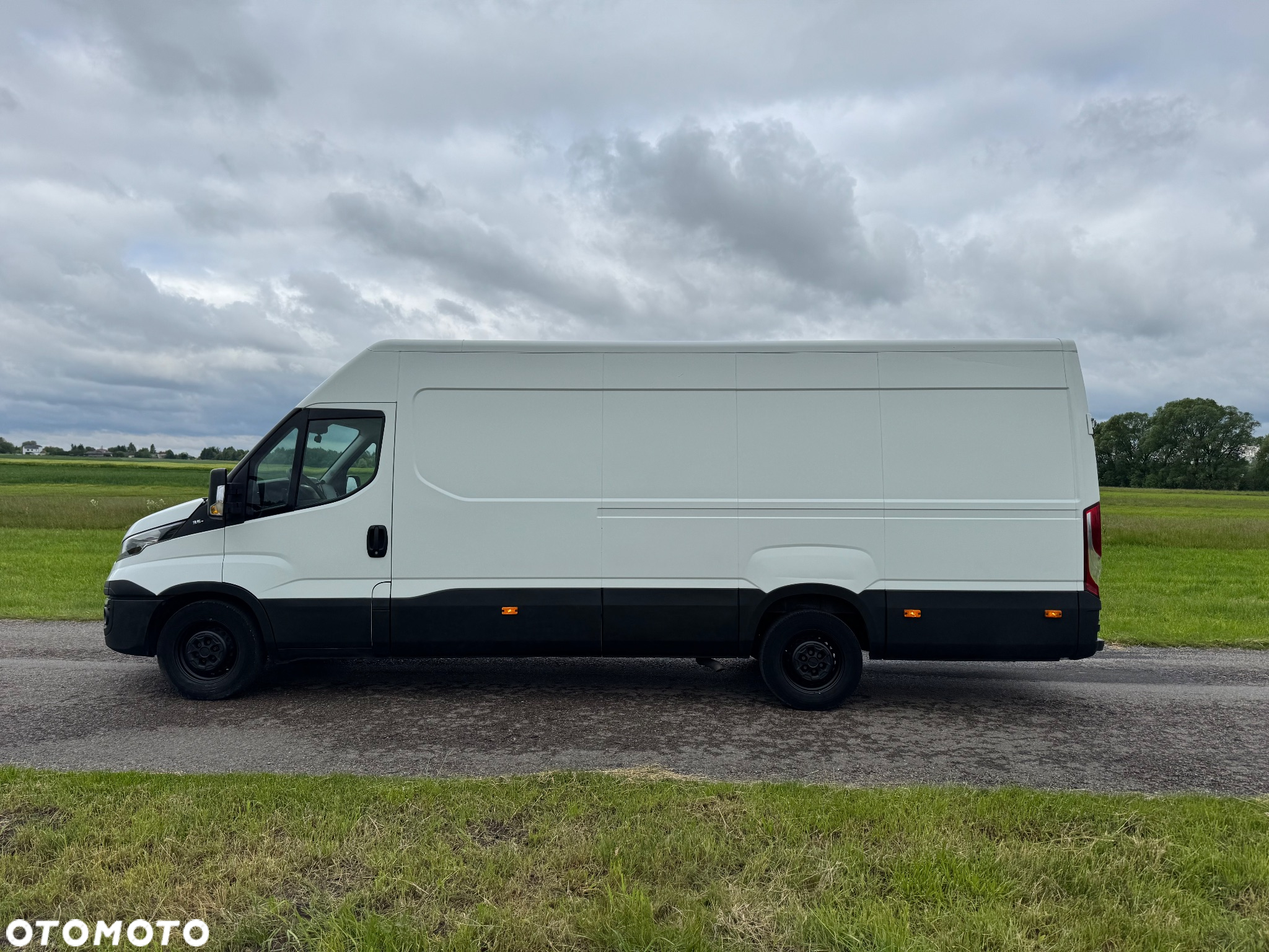 Iveco 35s16 - 8