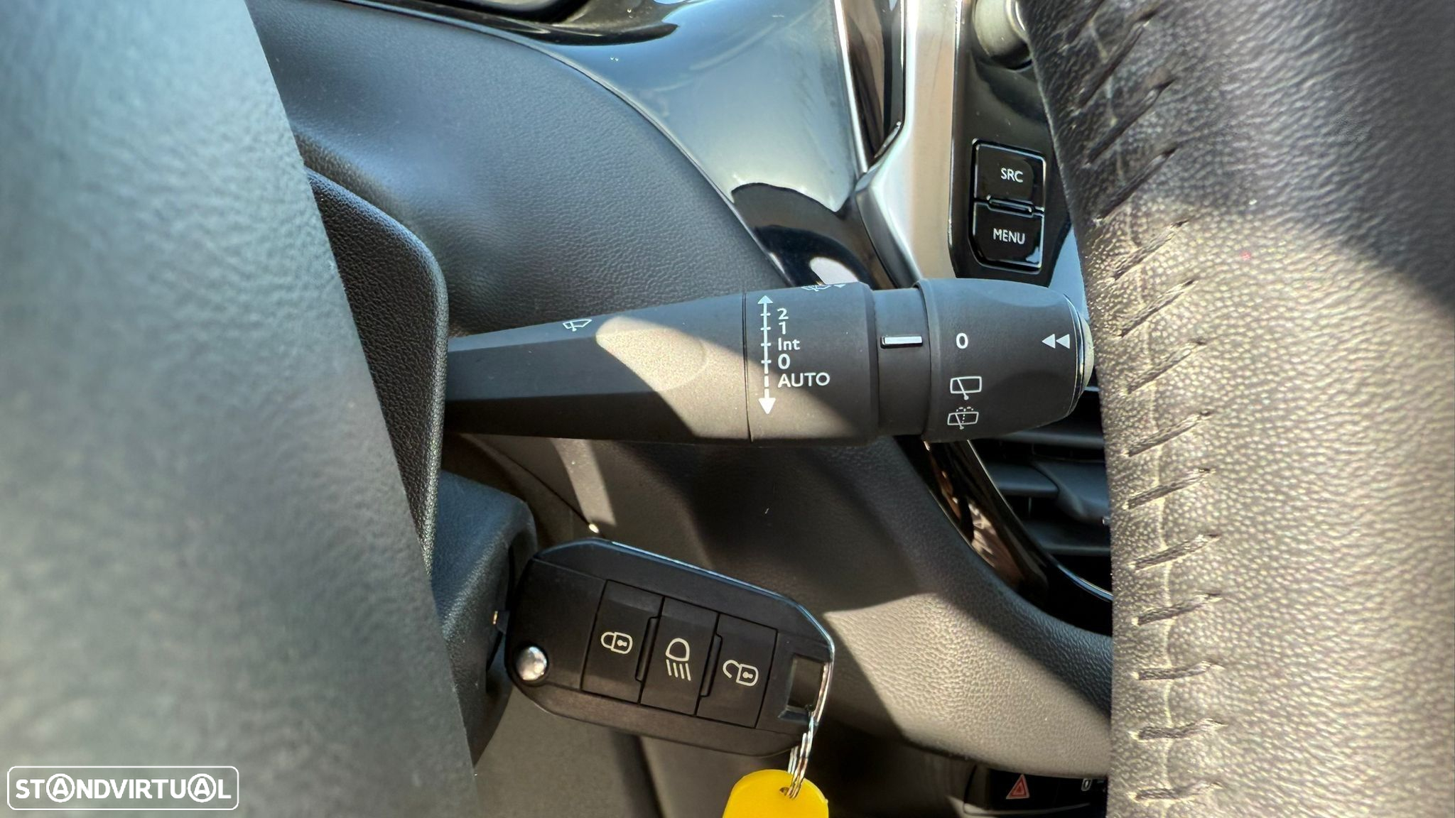 Peugeot 208 1.2 PureTech Signature - 26