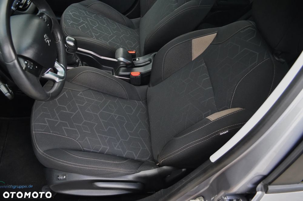 Peugeot 2008 BlueHDi 100 STOP & START Allure - 28