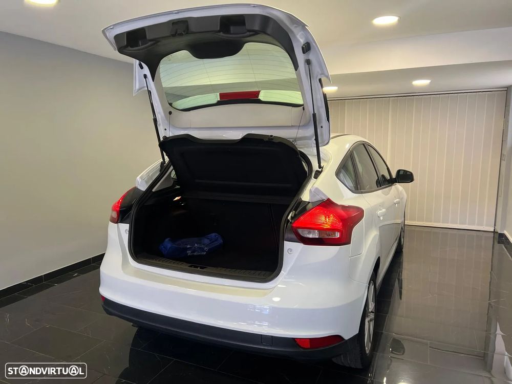 Ford Focus 1.5 TDCi Trend+ - 23
