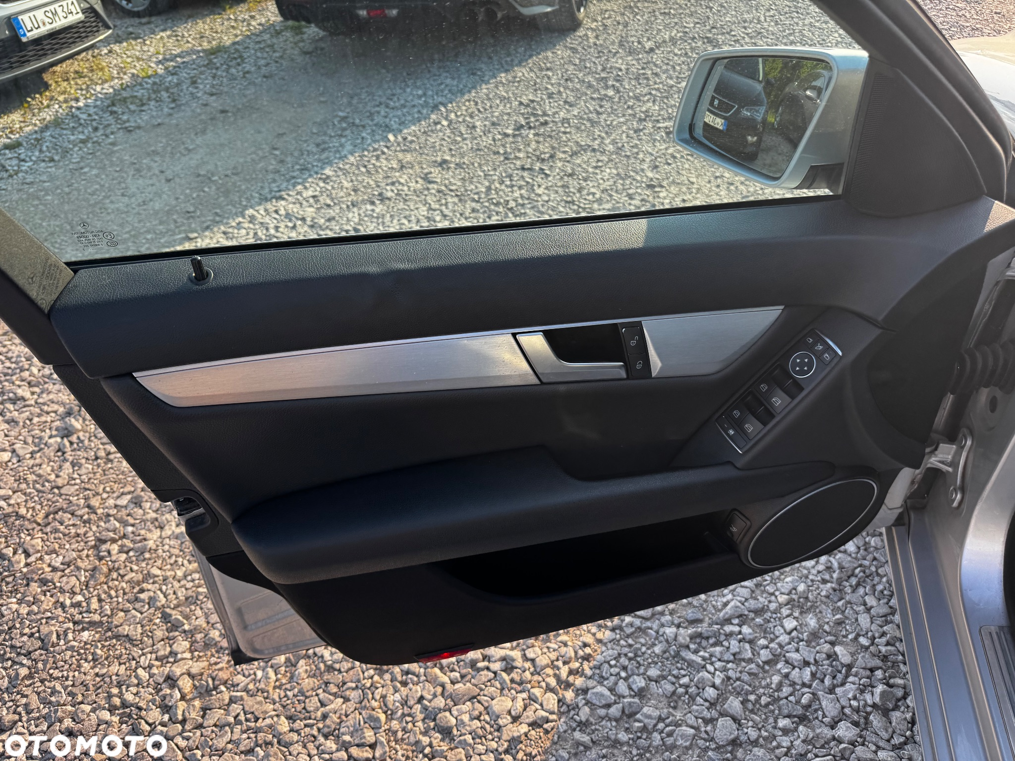 Mercedes-Benz Klasa C 200 CGI BlueEff Avantgarde - 29