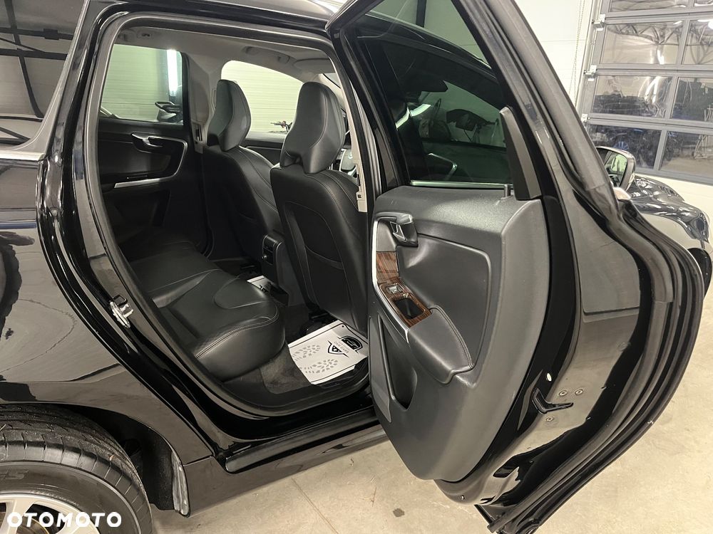Volvo XC 60 D4 Geartronic Momentum - 24