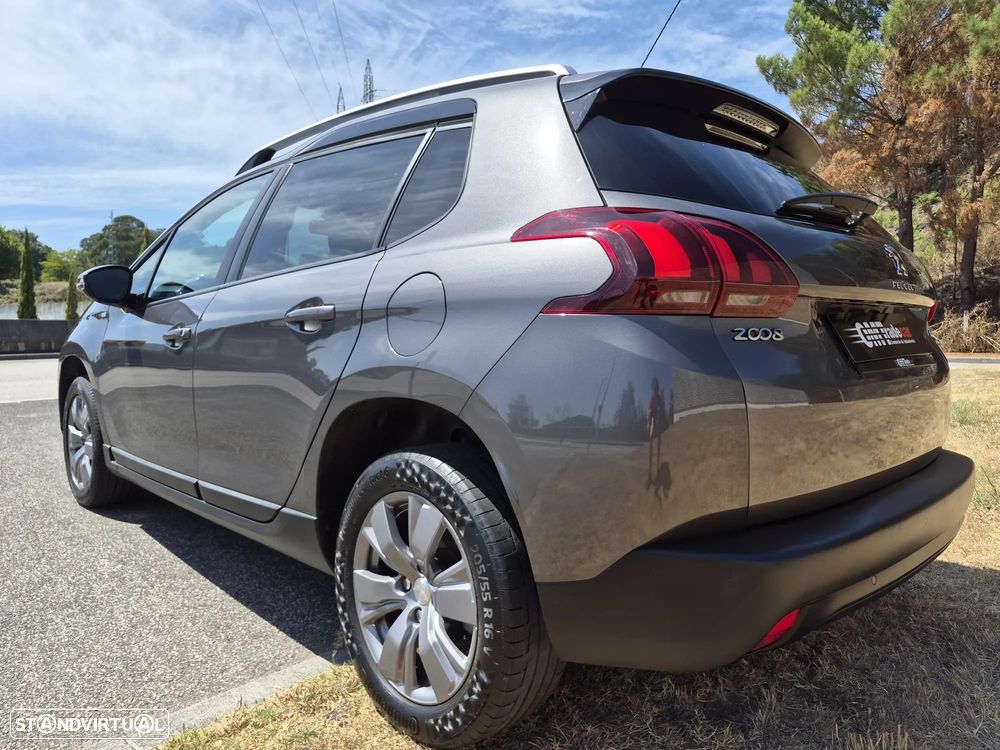 Peugeot 2008 1.2 PureTech Style - 3