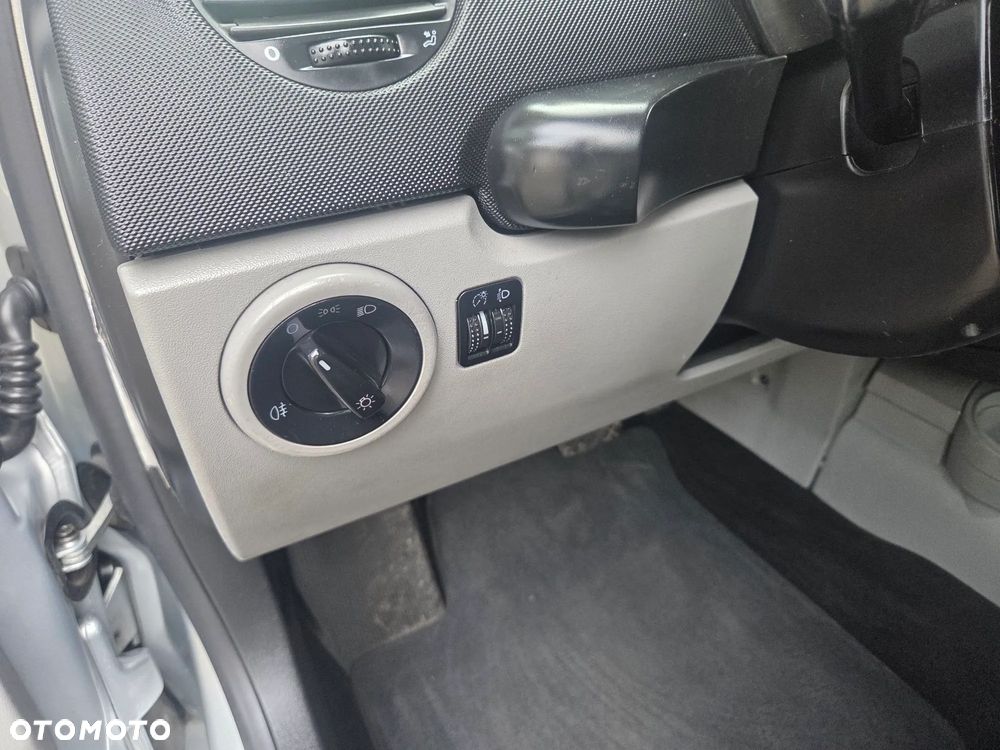 Volkswagen New Beetle 2.0 - 27