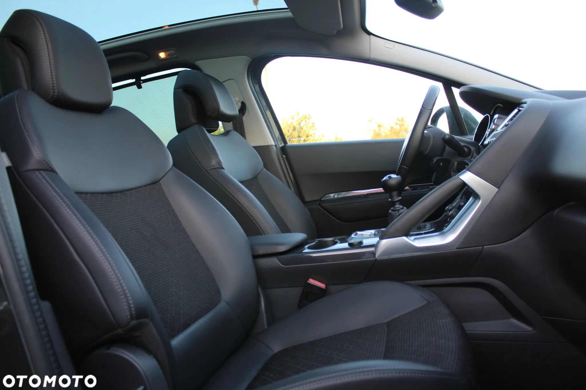 Peugeot 3008 1.2 PureTech Allure Pack S&S - 28