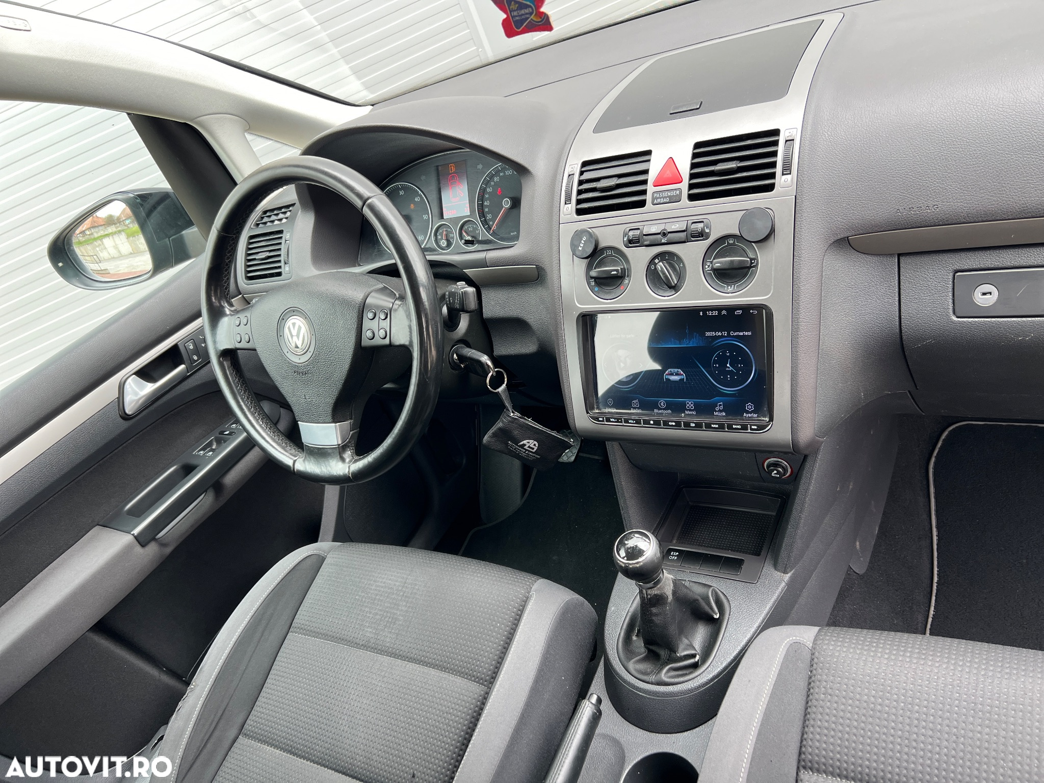 Volkswagen Touran 2.0 TDI Freestyle - 9