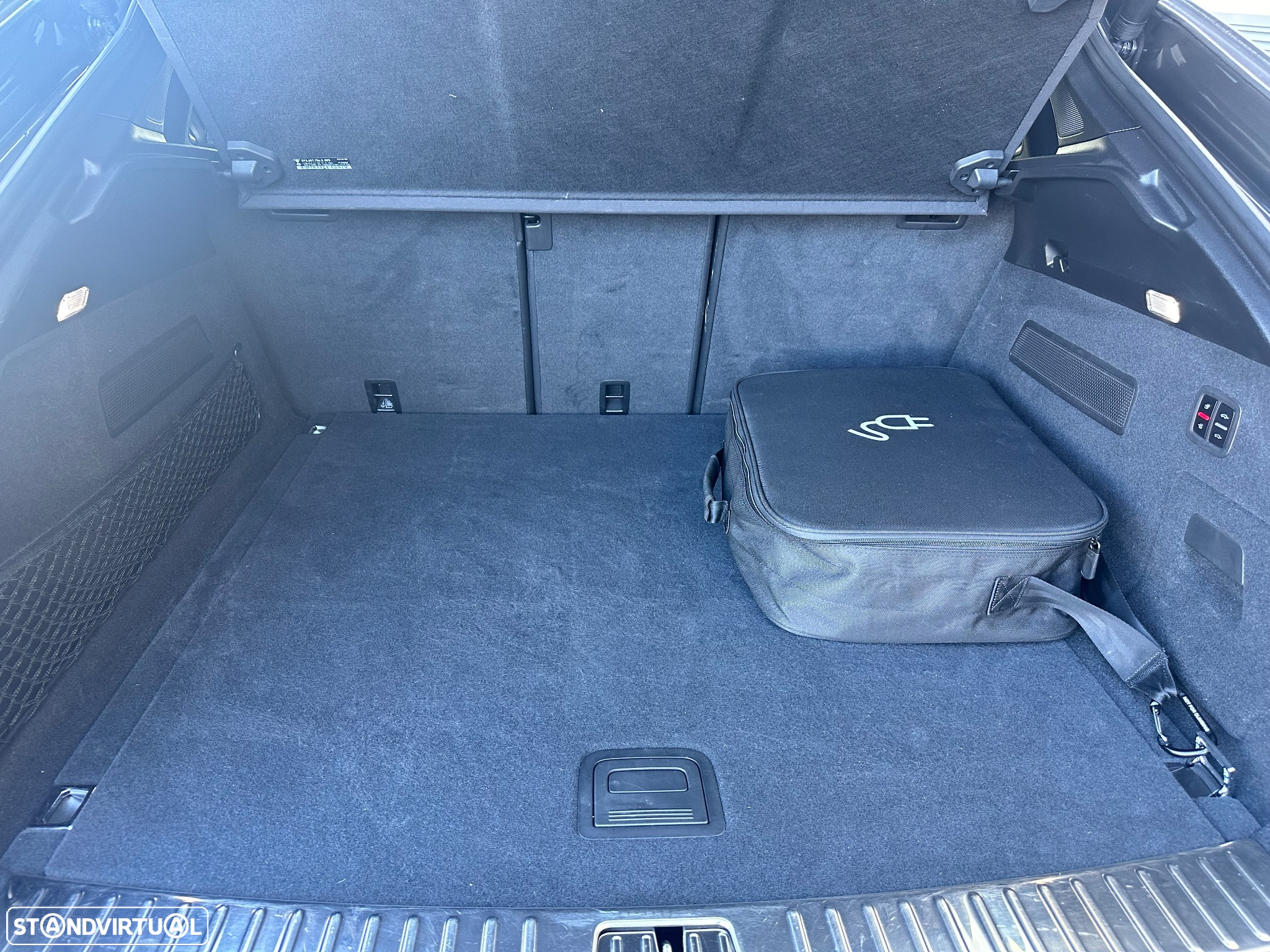 Porsche Cayenne Coupé E-Hybrid - 46