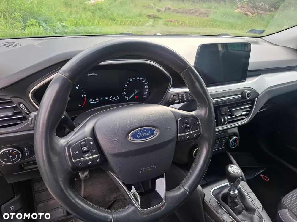 Ford Focus 1.5 TDCi SYNC Edition - 5