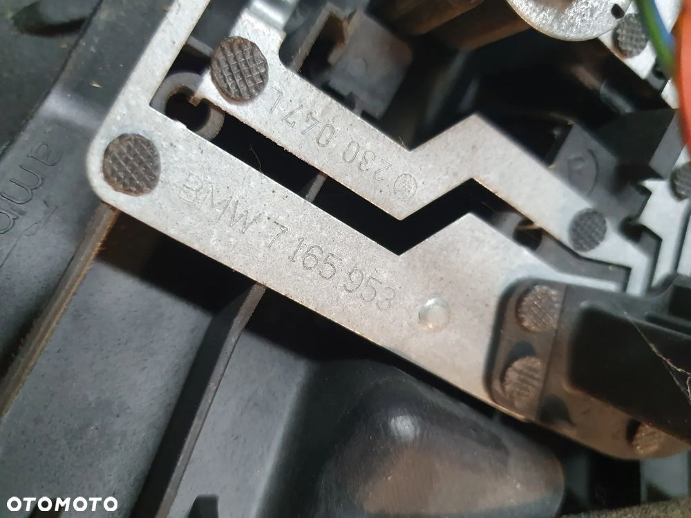 BMW Seria 3 E46 Uchwyt żarówki lampy panelu bocznego Tył LEWY 7165953 - 2