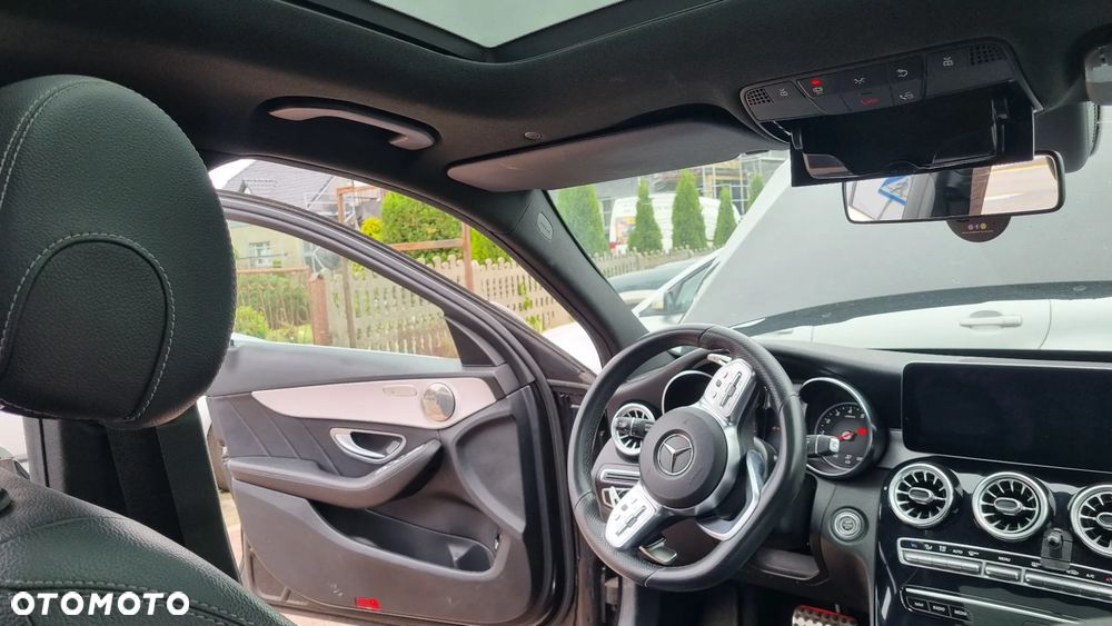 Mercedes-Benz Klasa C 300 9G-TRONIC AMG Line - 38
