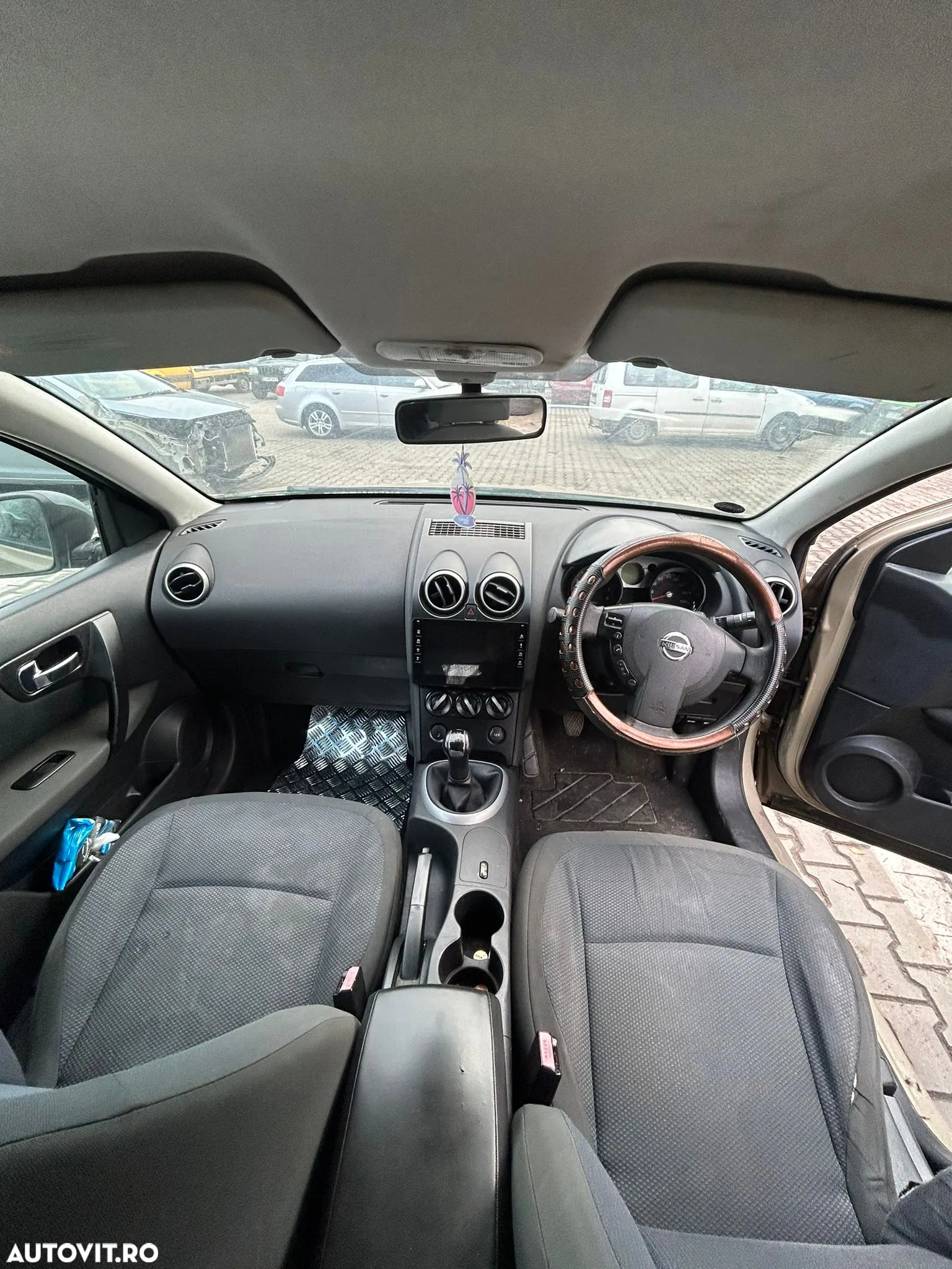 Dezmembram Nissan Qashqai 2008 1.6 benzina, manual - 6