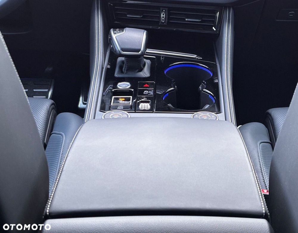 Volkswagen Touareg - 20