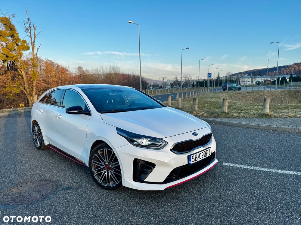 Kia ProCeed 1.6 T-GDI GT DCT - 2
