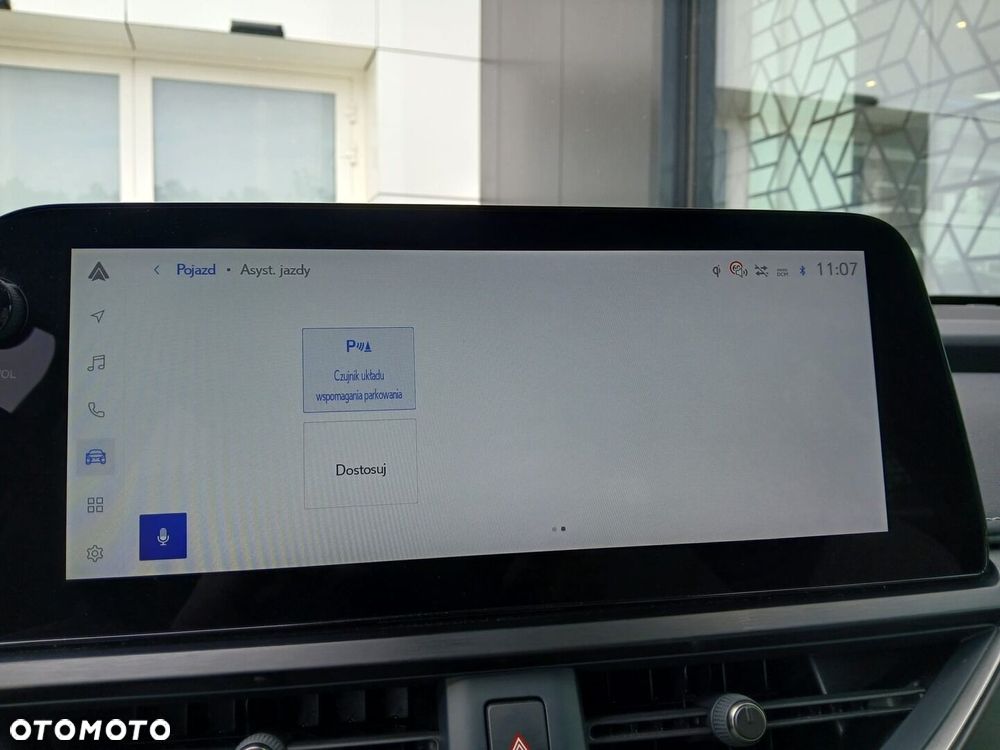Lexus UX 300h F Sport AWD - 21