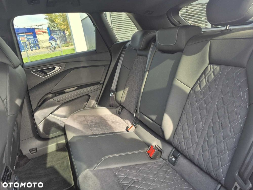 Audi Q4 e-tron - 33