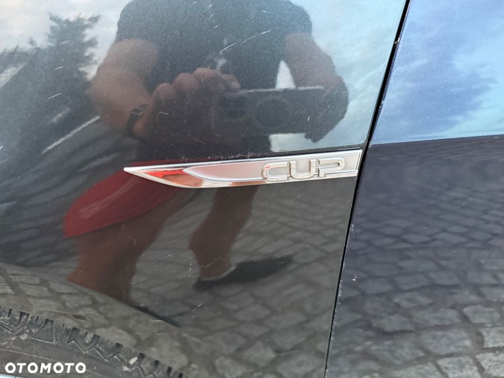 Volkswagen Golf 1.2 TSI BlueMotion Technology Cup - 32