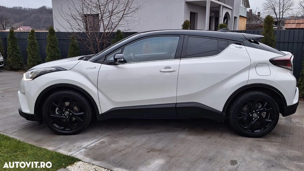Toyota C-HR Hybrid Style Selection - 4