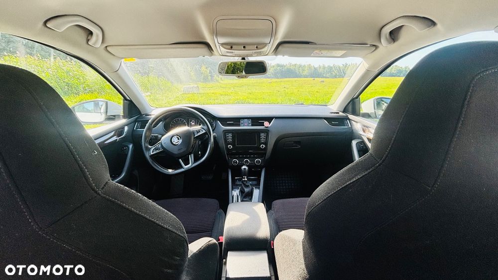 Skoda Octavia 2.0 TDI Elegance DSG - 9