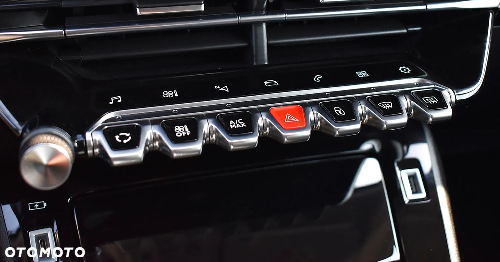 Peugeot 2008 1.5 BlueHDi Allure S&S EAT8 - 31