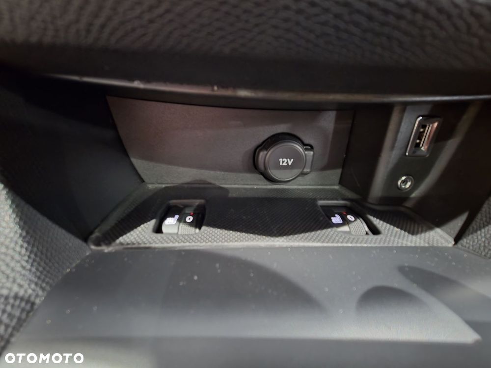Peugeot 308 1.6 e-HDi Allure S&S - 21